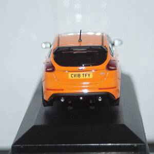 Vanguards ford focus mk3 rs orange 1/43 ref  va15306