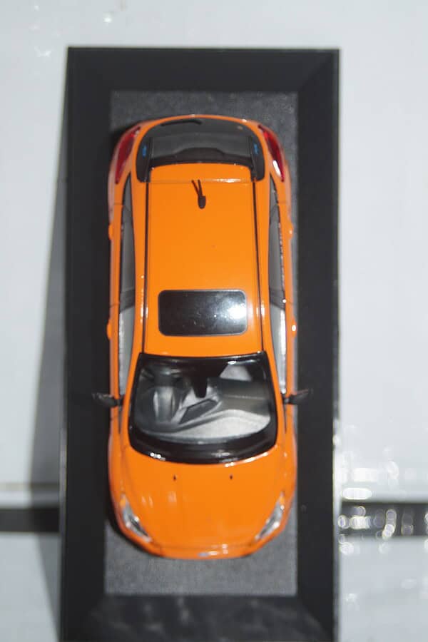 Vanguards ford focus mk3 rs orange 1/43 ref  va15306