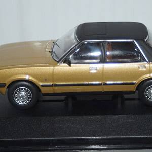 Vanguards ford cortina mk5 2.0 ghia s gold 1/43 ref  va15004