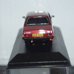 Vanguards ford escort mk2 1300 sport red 1/43 ref va12623
