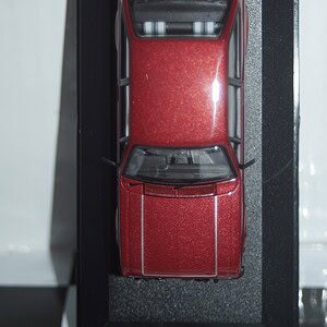 Vanguards ford escort mk2 1300 sport red 1/43 ref va12623