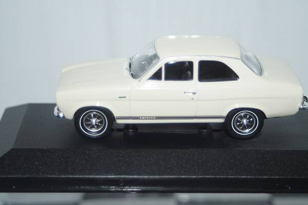 Vanguards ford escort mk1 twin-cam white 1/43 ref va09532