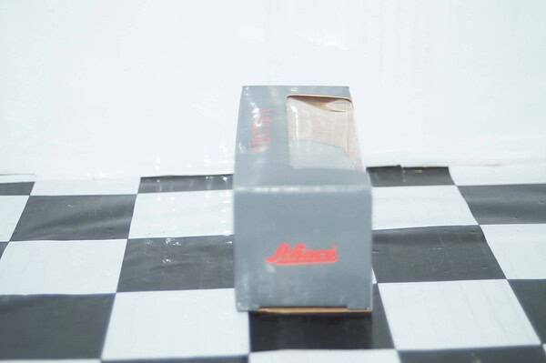 Schuco vauxhall / opel vectra estate blue in dealer box @ 1:43 scale