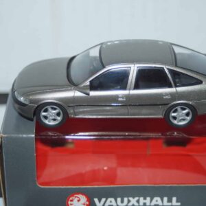 Schuco vauxhall / opel vectra estate blue in dealer box @ 1:43 scale