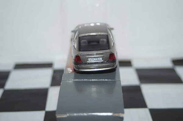 Schuco vauxhall / opel vectra estate blue in dealer box @ 1:43 scale