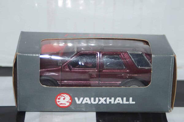Gama vauxhall frontera lwb maroon 1004 in vauxhall box  in 1:43 scale