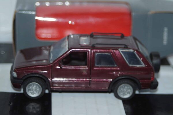 Gama vauxhall frontera lwb maroon 1004 in vauxhall box  in 1:43 scale