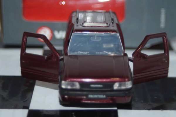 Gama vauxhall frontera lwb maroon 1004 in vauxhall box  in 1:43 scale