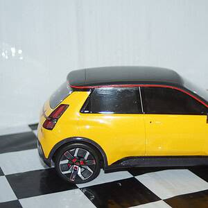 Otto renault 5 e-tech electric prototype 1/18 resin ot406