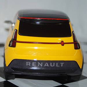 Otto renault 5 e-tech electric prototype 1/18 resin ot406