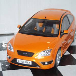Otto ford focus st edition orange 2016 1:18 ot1078
