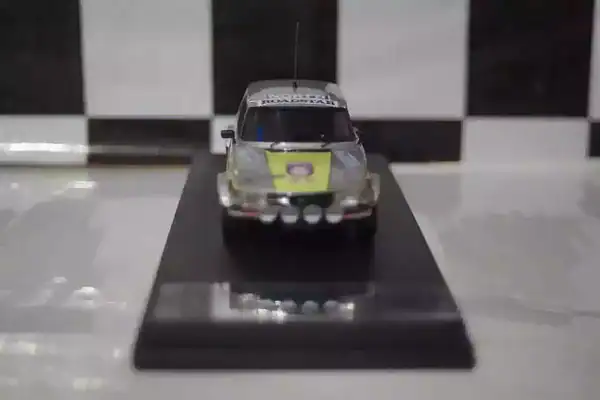 Trofeu saab 99 1000 lakes rally 1976 p.eklund 1:43rd scale dsn1:43-58