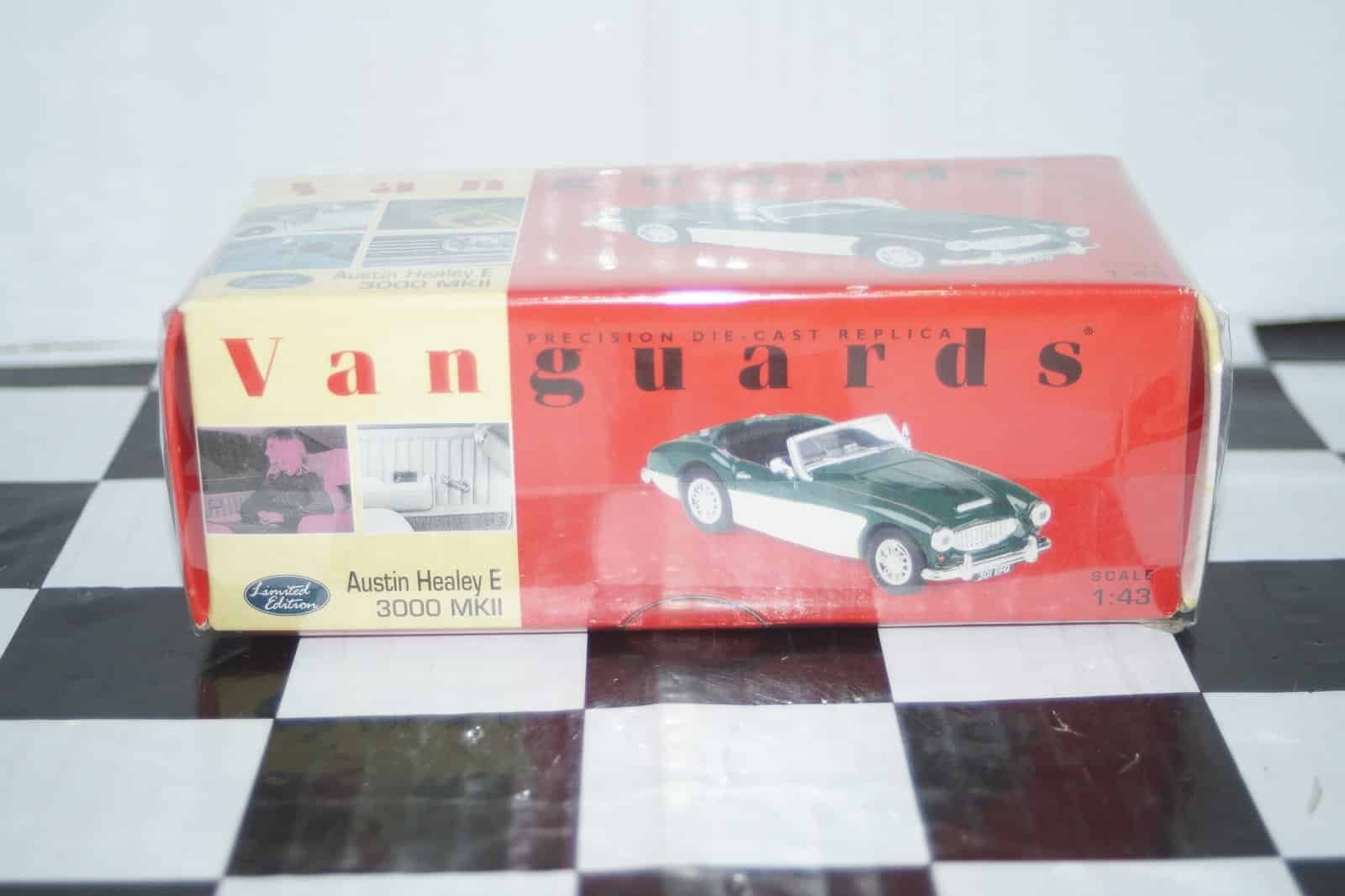 Vanguards austin healey e3000 mk2 green and white va05101 1:43