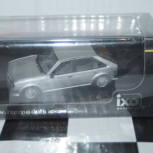 Ixo opel kadett / vauxhall astra mk1 5 door gte 1983 clc268 diecast 1:43