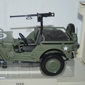 Norev willys jeep army 1944 d-day green 1:18 scale 189016