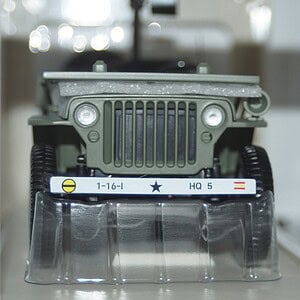 Norev willys jeep army 1944 d-day green 1:18 scale 189016