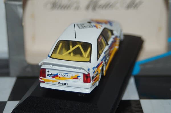 Minichamps opel omega 3000 team irmscher strycek 1:43 140121