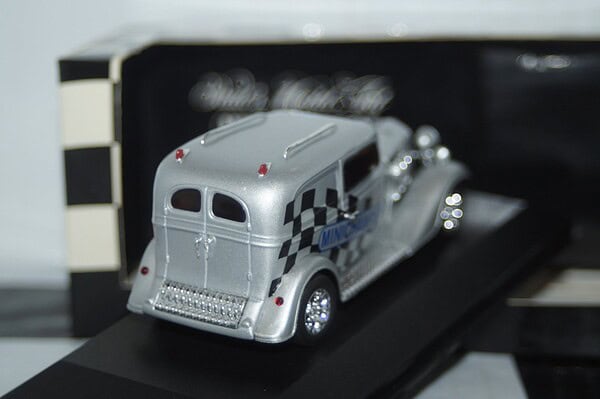 Minichamps american hot rod london toy fair ltd edition 1 of 240 in 1:43