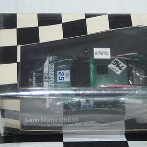 Minichamps aston martin dbrs9 gt3 spa 06 groppi 1:43 400061325