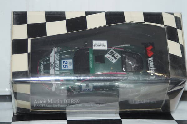 Minichamps aston martin dbrs9 gt3 spa 06 groppi 1:43 400061325