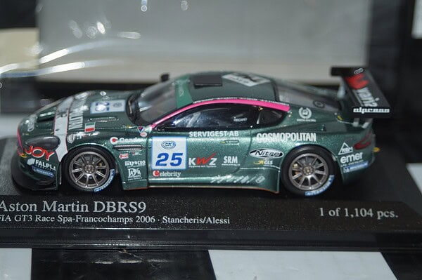 Minichamps aston martin dbrs9 gt3 spa 06 groppi 1:43 400061325