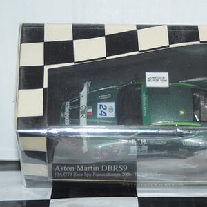 Minichamps aston martin dbrs9 gt3 spa 06 groppi 1:43 400061324