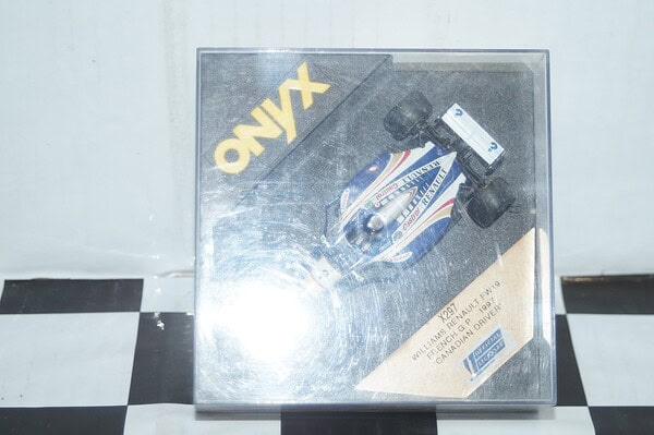 Onyx ferrari f 93 a gerhard berger in 1:34 ref 169