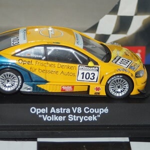 Schuco opel astra v8 coupe 2002 volker strycek 1:43 ref 04880