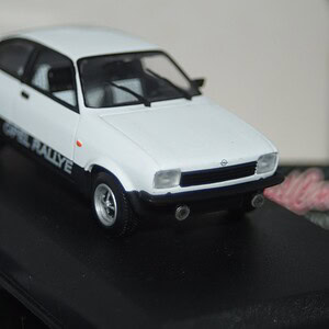 Detail cars ford taunus badew 1960 in silver 1:43 art185