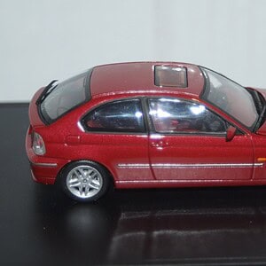 Minichamps bmw 325ti compact in red 1:43 ref 80 42 0 024 437