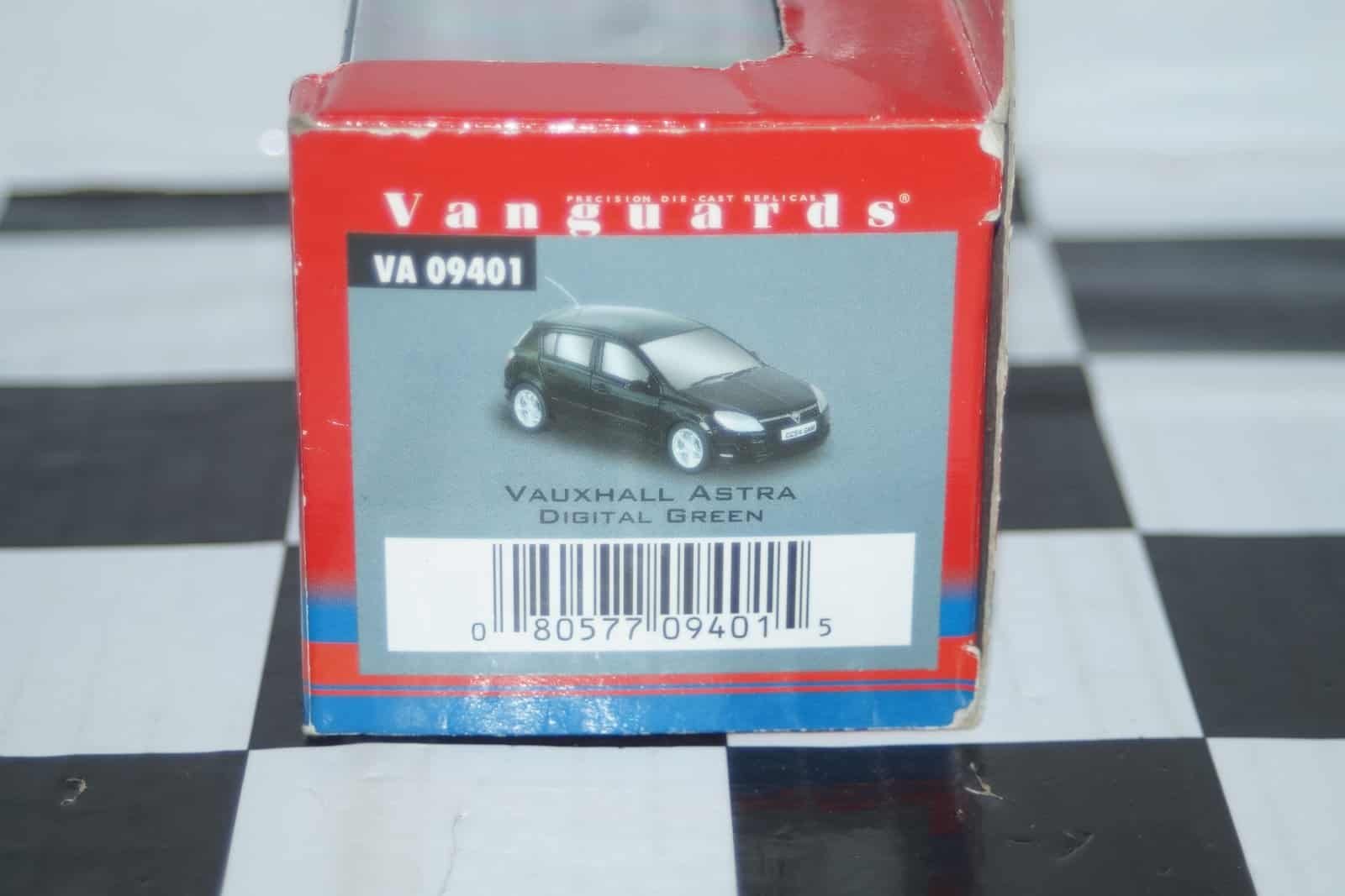 Vanguards vauxhall astra green va09401 1:43 scale
