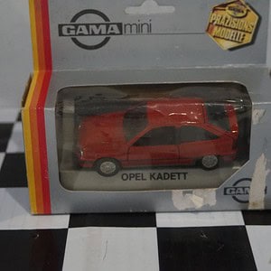 Gama opel vauxhall astra kadett mk2 gsi red 1196 in 1:43 scale