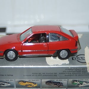 Gama opel vauxhall astra kadett mk2 gsi red 1196 in 1:43 scale