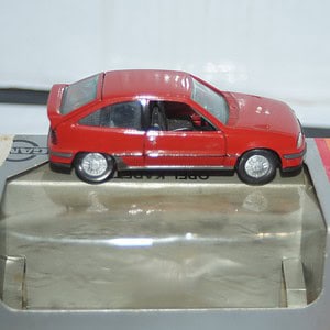 Gama opel vauxhall astra kadett mk2 gsi red 1196 in 1:43 scale