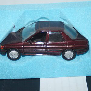 Schabak ford orion in dark red 1:43 ref 1093