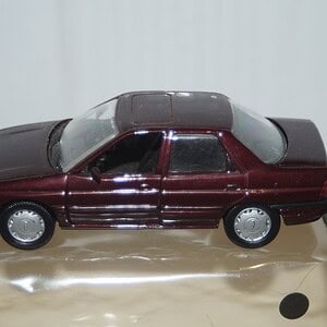 Schabak ford orion in dark red 1:43 ref 1093