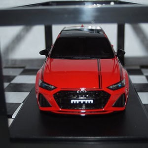 Gt spirit audi rs6 mtm estate in red 1:18 resin gt432