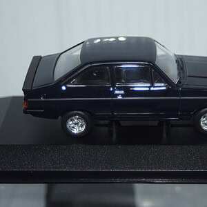 Vanguards ford transit in black "the smallest cog" 1/43 ref va15105