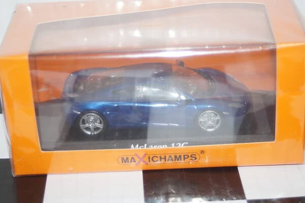 Maxichamps mclaren 12c 2011 blue minichamps in 1:43 scale 133021