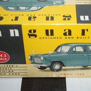 Vanguards ford 100e lichen green ref va21002