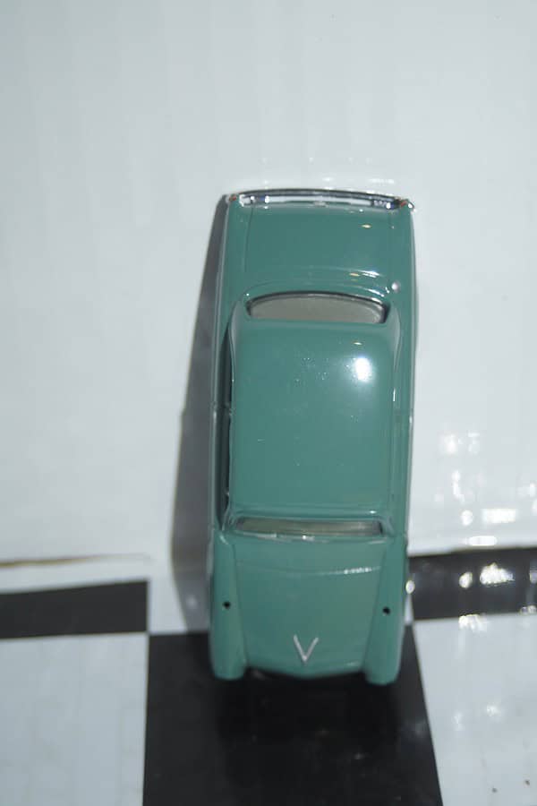 Vanguards ford 100e lichen green ref va21002