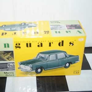 Vanguards morris oxford green va54000 1:43