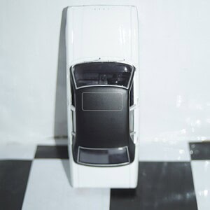 Vanguards ford granada ghia diamond white ref va05205