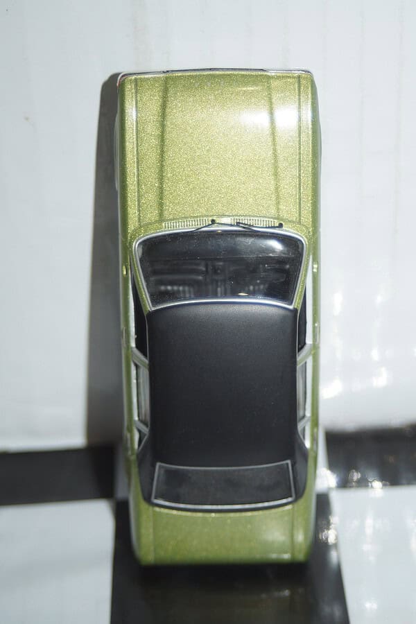 Vanguards ford granada ghia onyx green metallic ref va05202