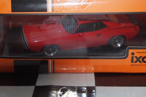 Ixo Plymouth Barracuda 1970 RED Diecast 1:43 CLC592N