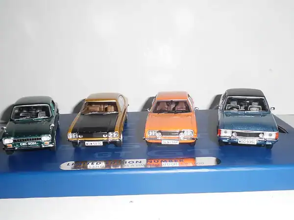Corgi vanguards ford gt heritage collection set 1/43 ref vc01402