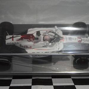 Spark oracle red bull racing rb21 winner gp2025 japanese 18s1004 1:18