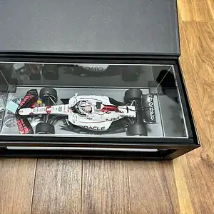 Spark oracle red bull racing rb21 winner gp2025 japanese 18s1004 1:18