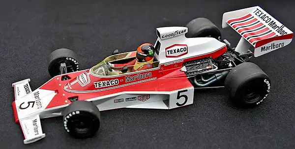 Minichamps mclaren ford m23 e.fittipaldi 1974 #5 530 741805 1:18