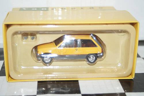 Vanguards vauxhall nova sr va11404 1:43 scale